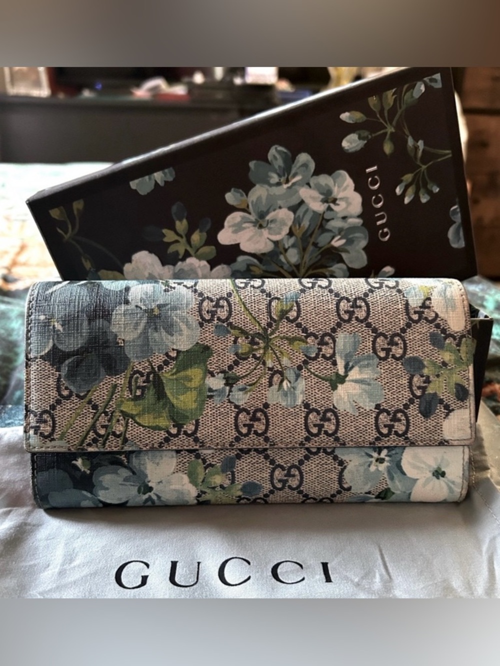 Like New Limited GUCCI Bloom Wallet condition